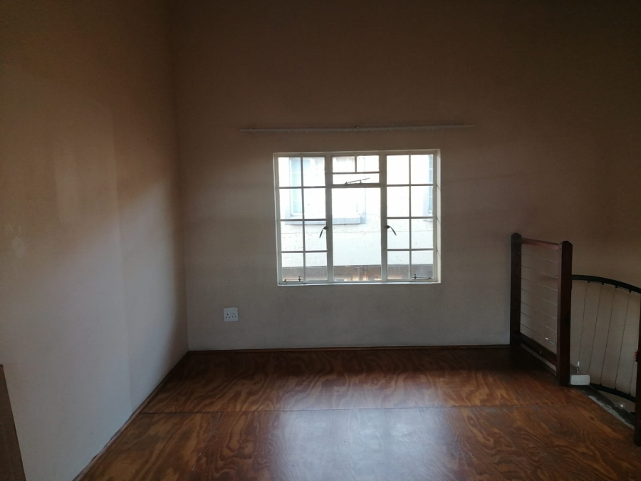 1 Bedroom Property for Sale in Rustenburg Central North West